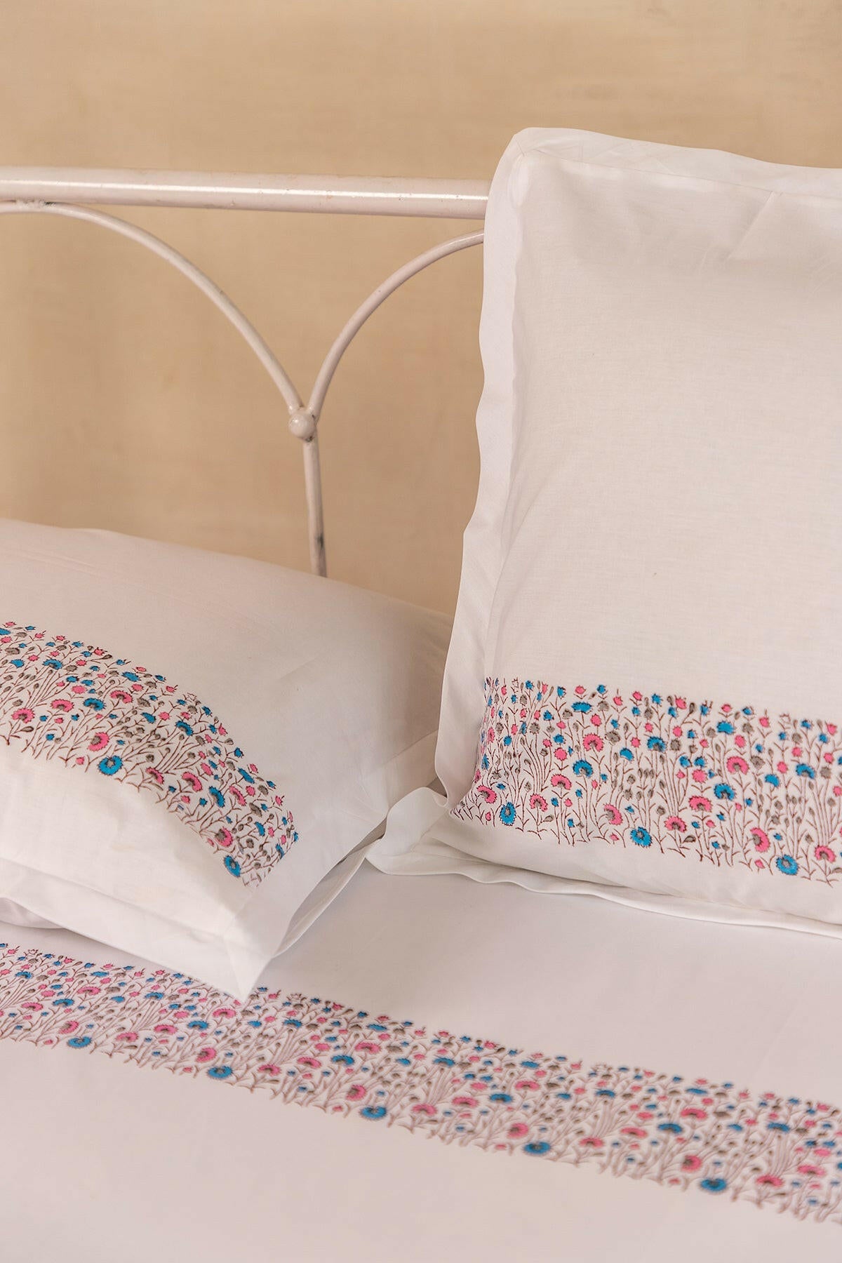 Space Blue & Hibiscus Pansy Pure Cotton Bedsheet