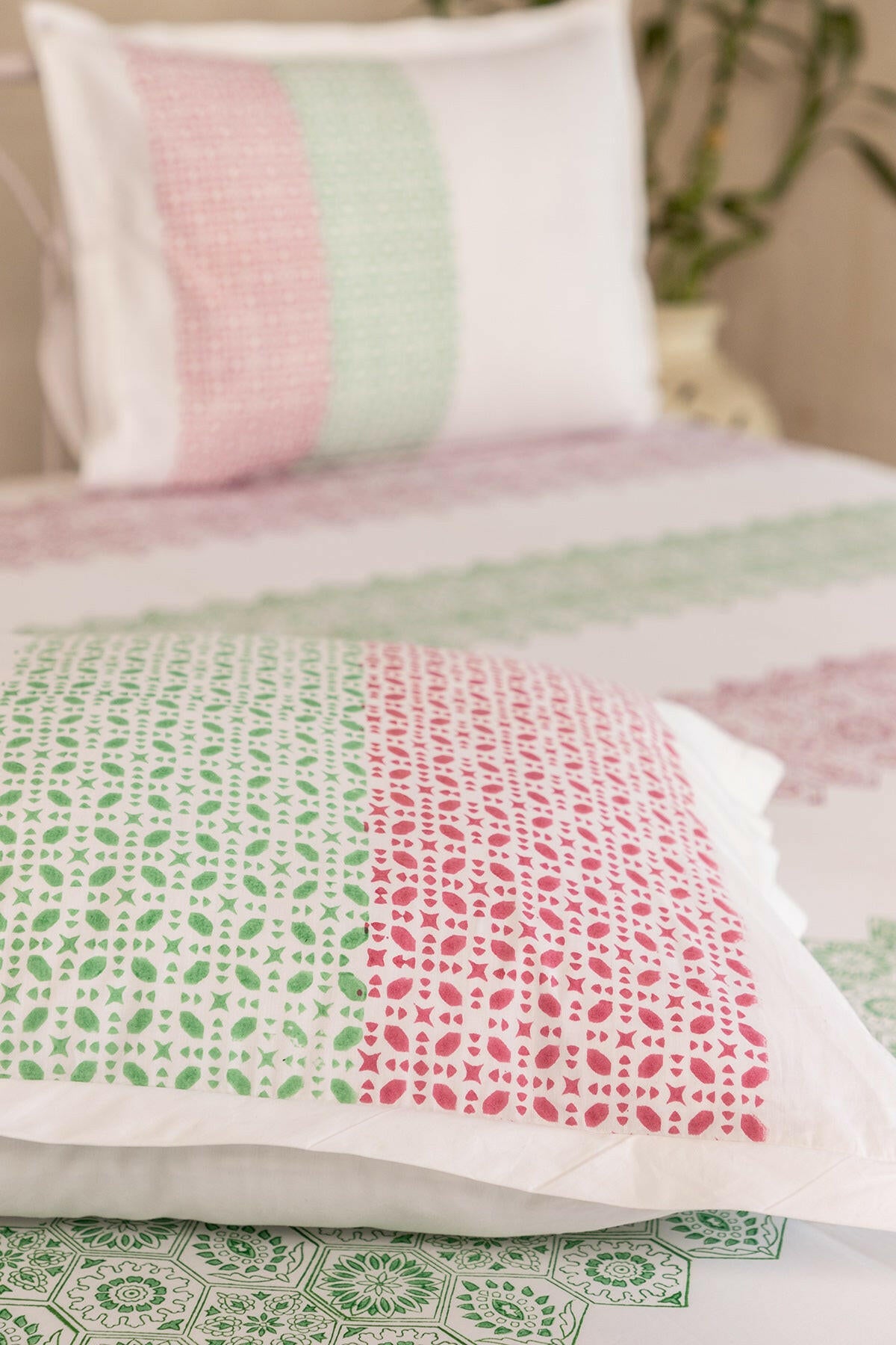 Jasmine & Hibiscus Hexagon Bedsheet - Adya