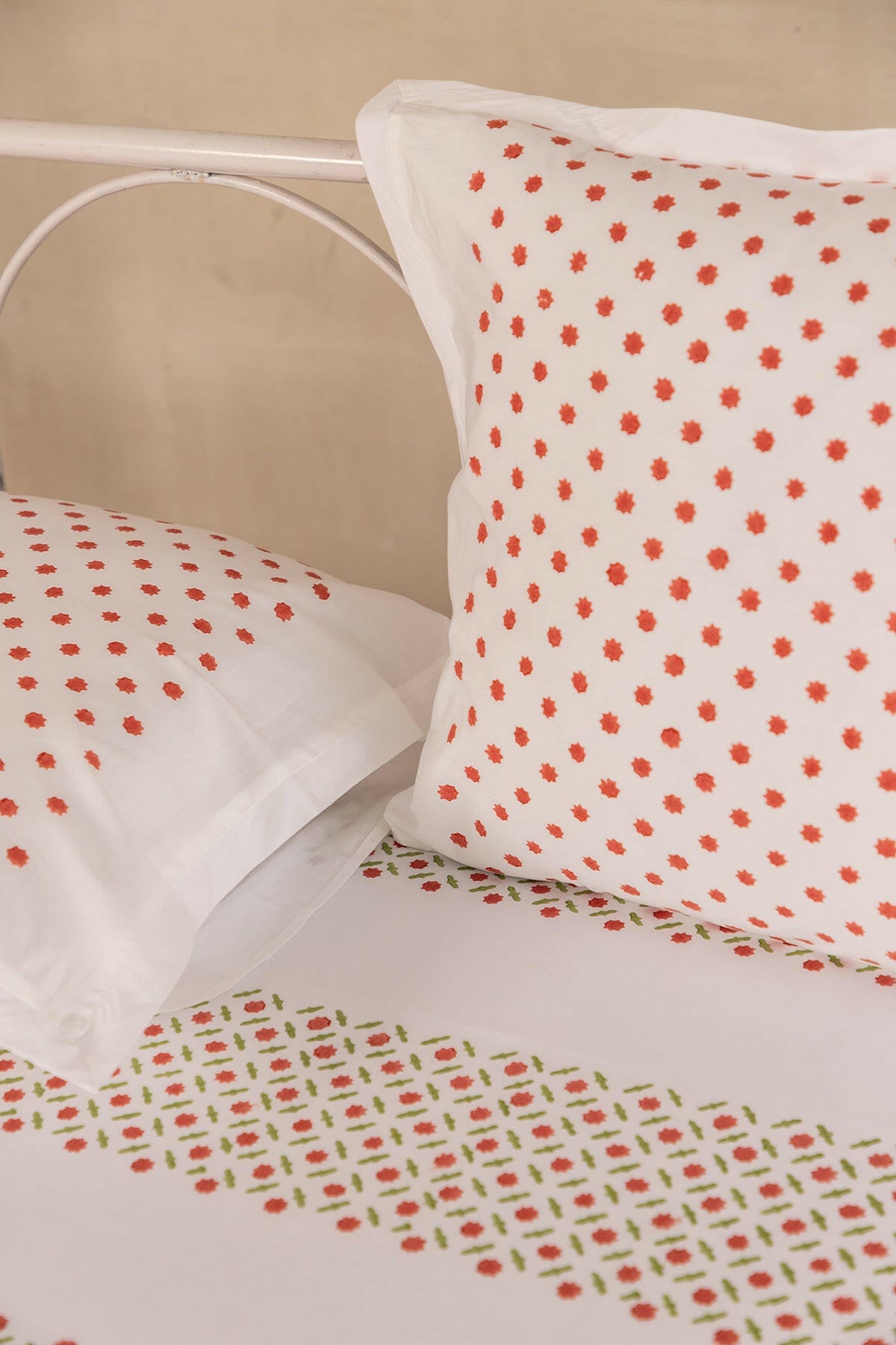Brick Star Bedsheet - Adya