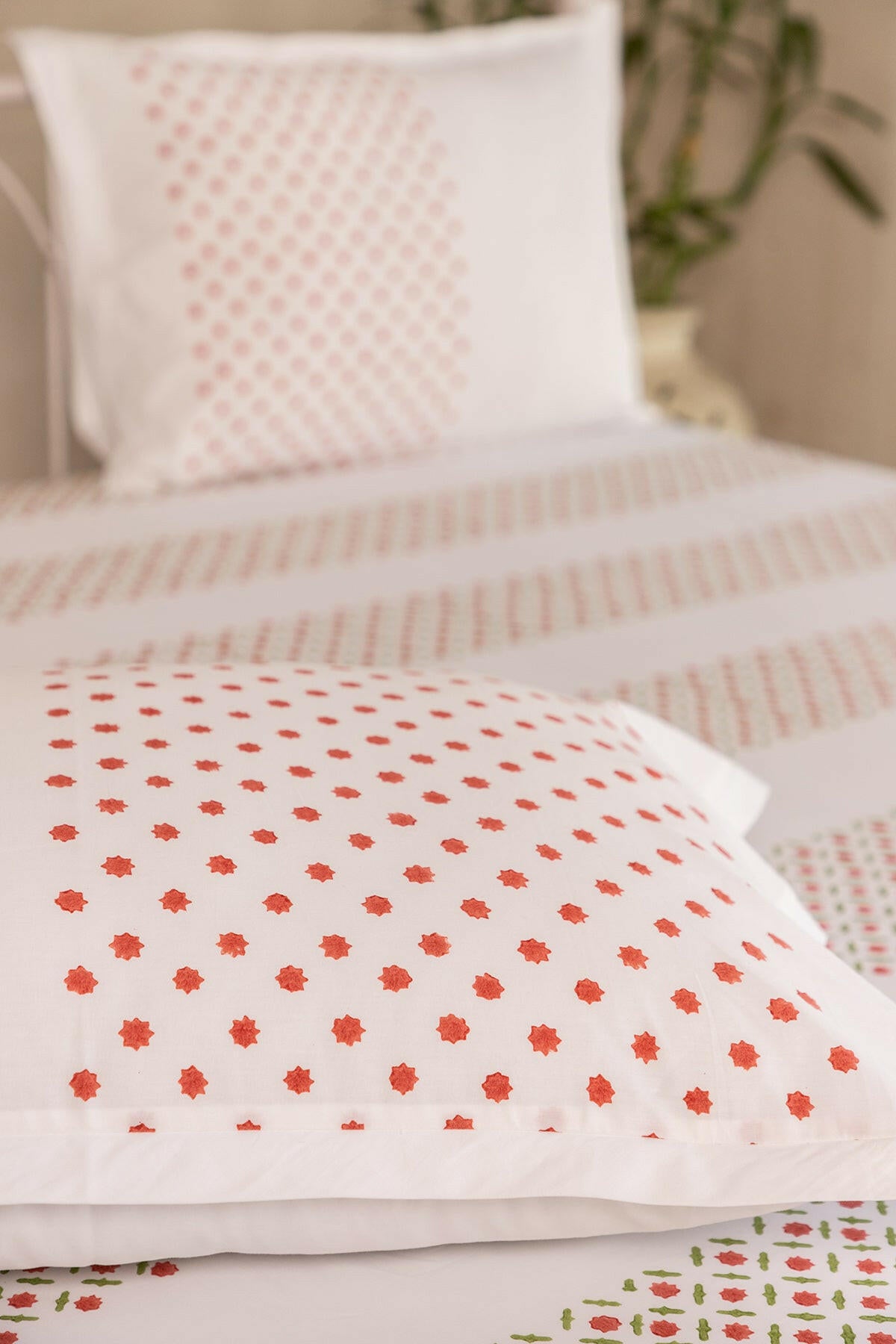 Brick Star Bedsheet - Adya