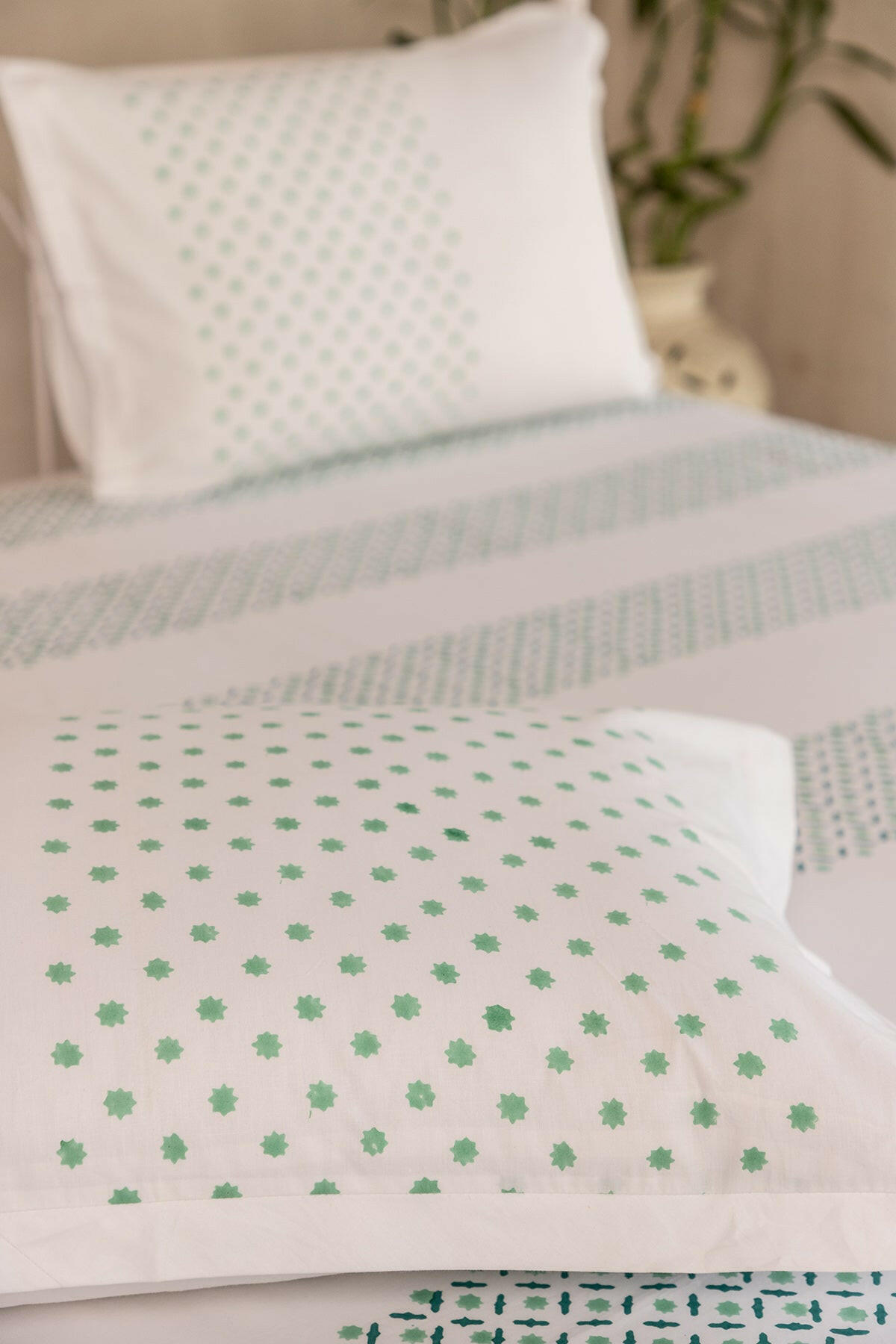 Jade Star Bedsheet - Adya