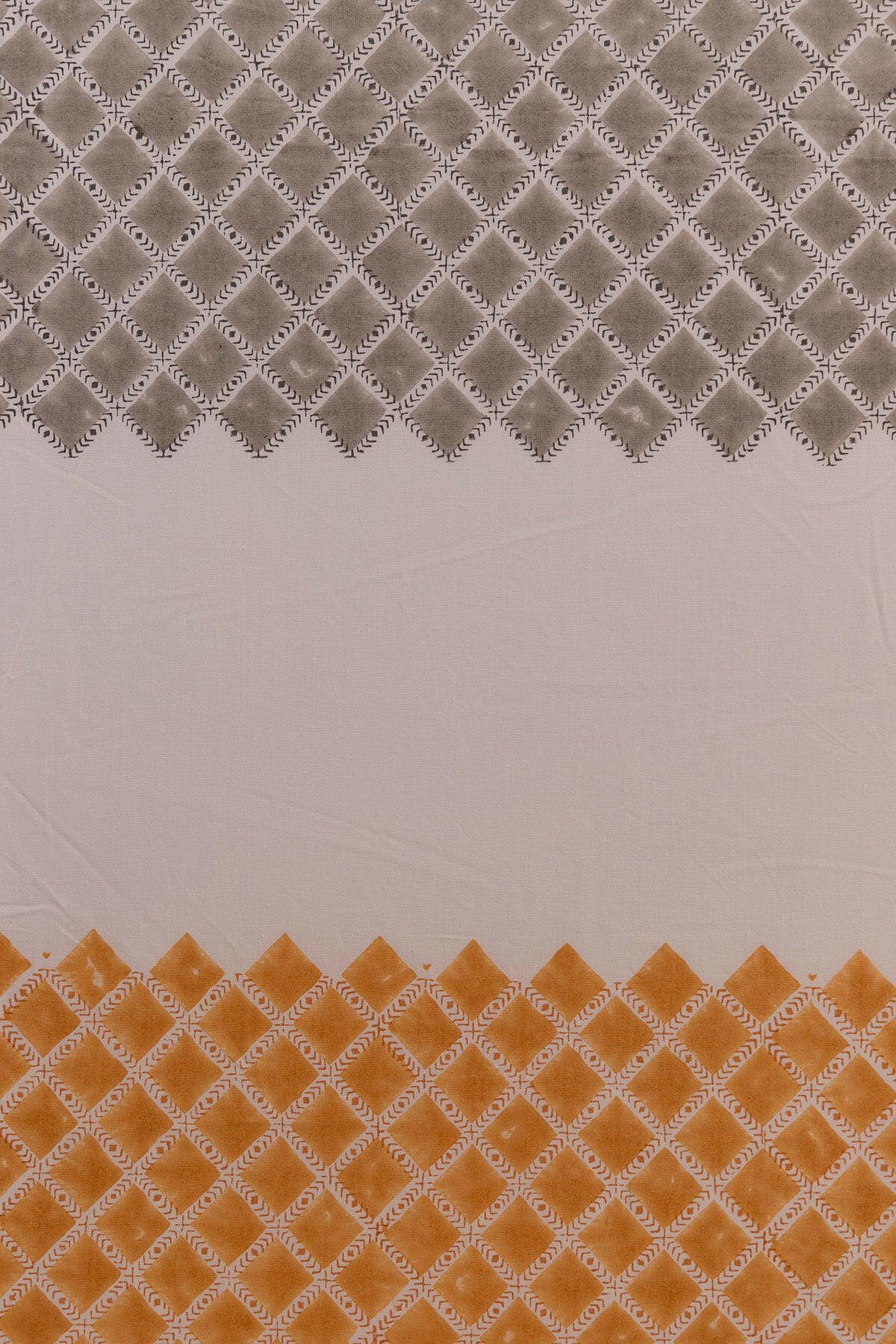Rust & Iron Diamond Bedsheet - Adya