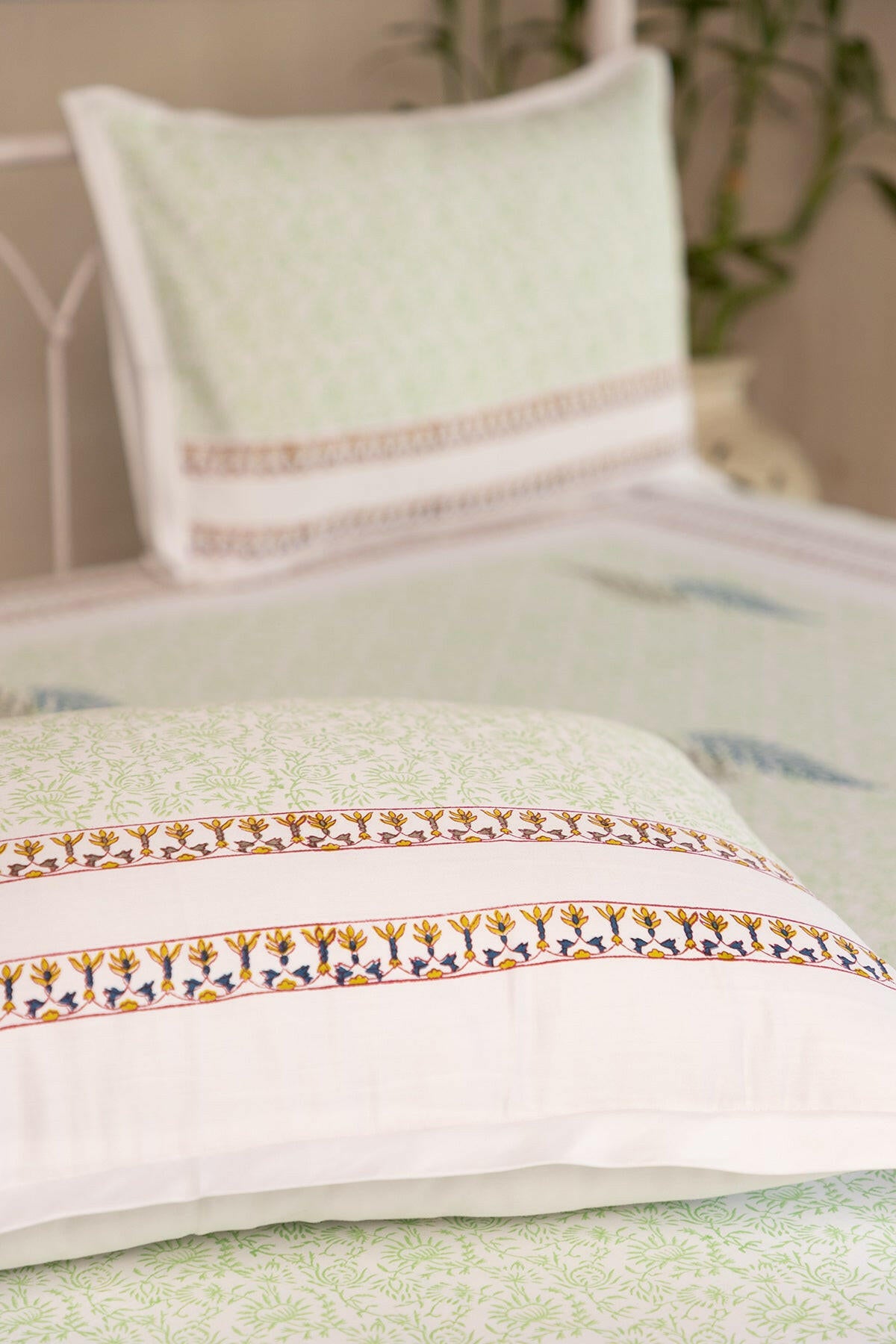 Jade & Space Blue Leaf Bedsheet - Adya