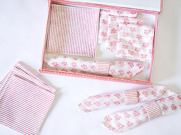 Candy Apple Table Set