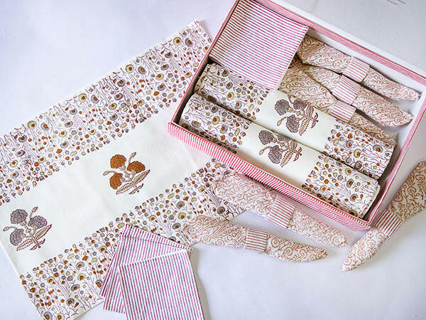 Chocolate Pansy Table Set