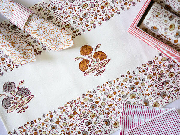 Chocolate Pansy Table Set