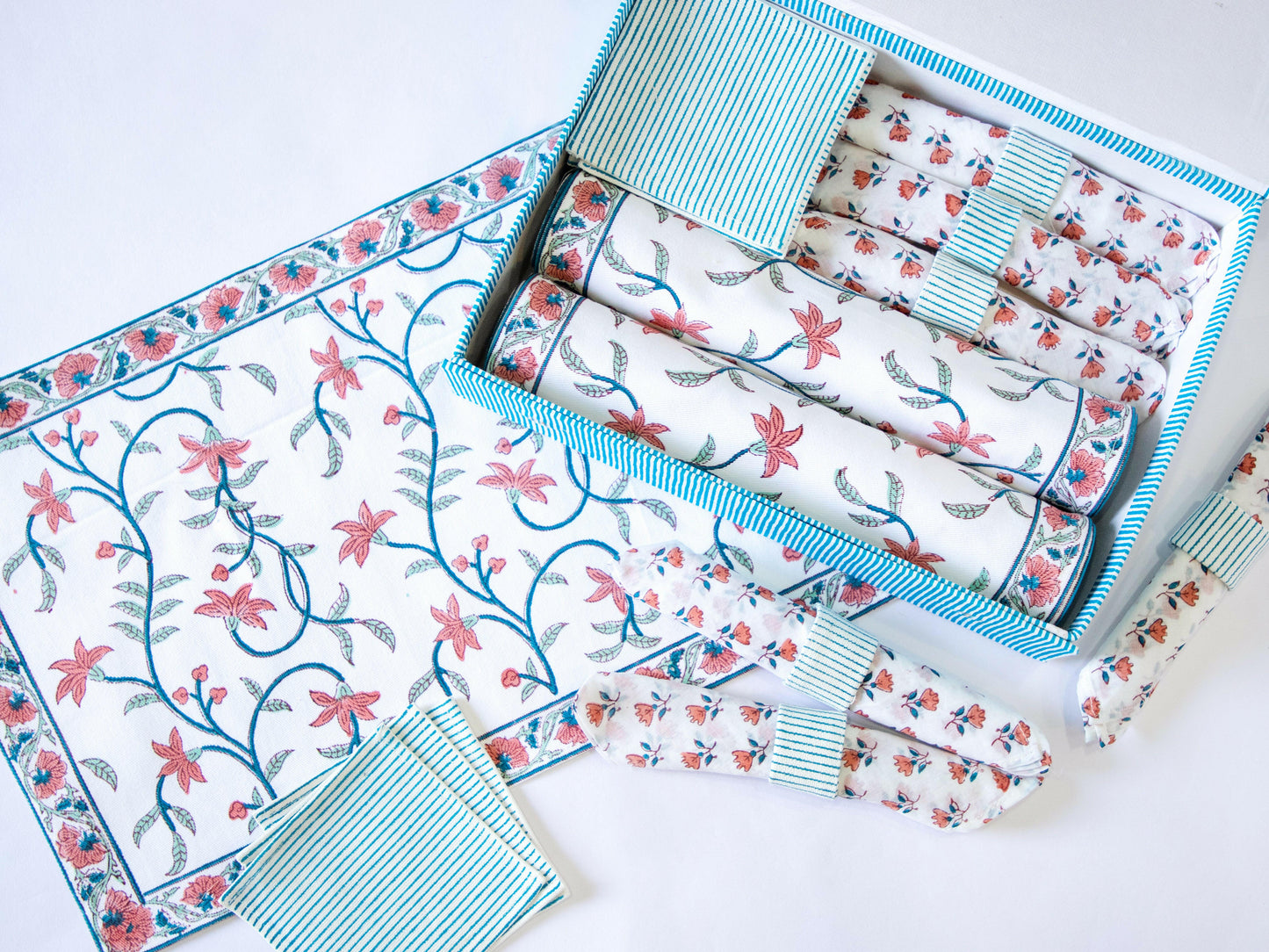 Summer Breeze Table Set