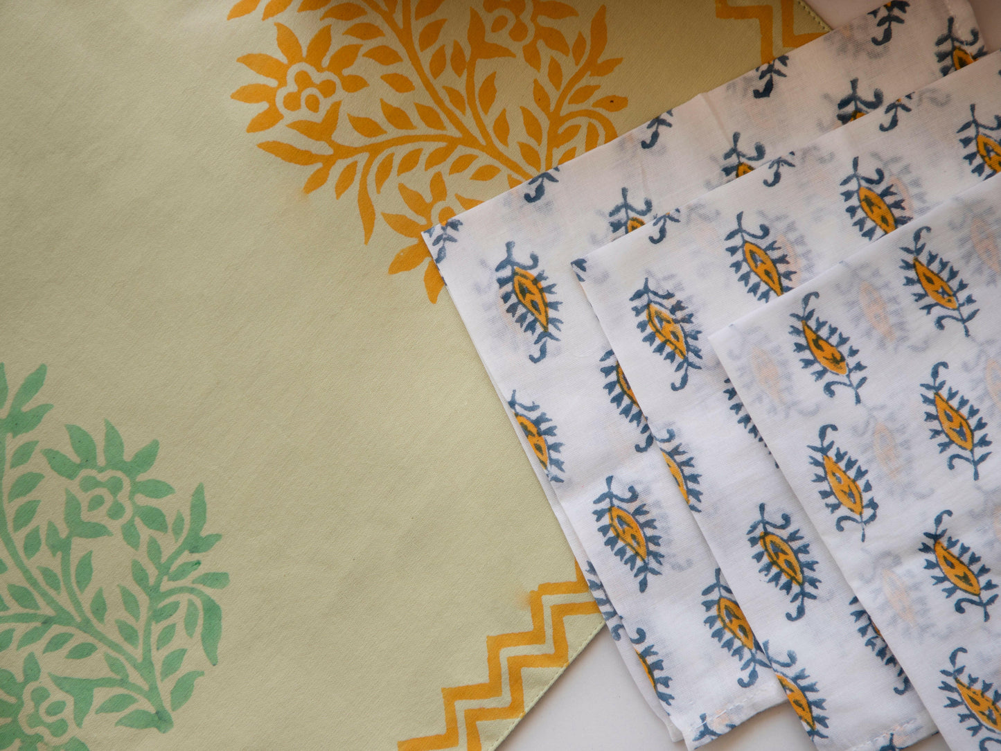 Summer Green Table Set
