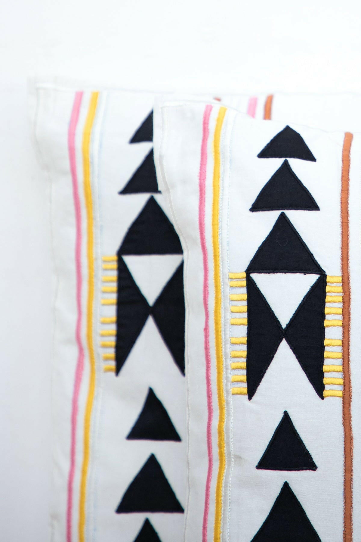 Off White & Black Cushion Set