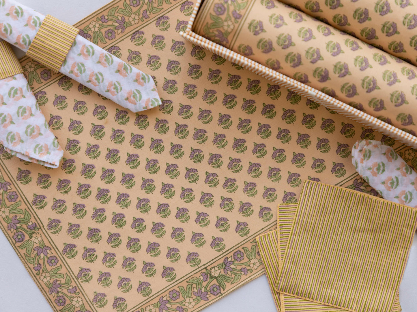 Mango Melody Table Set