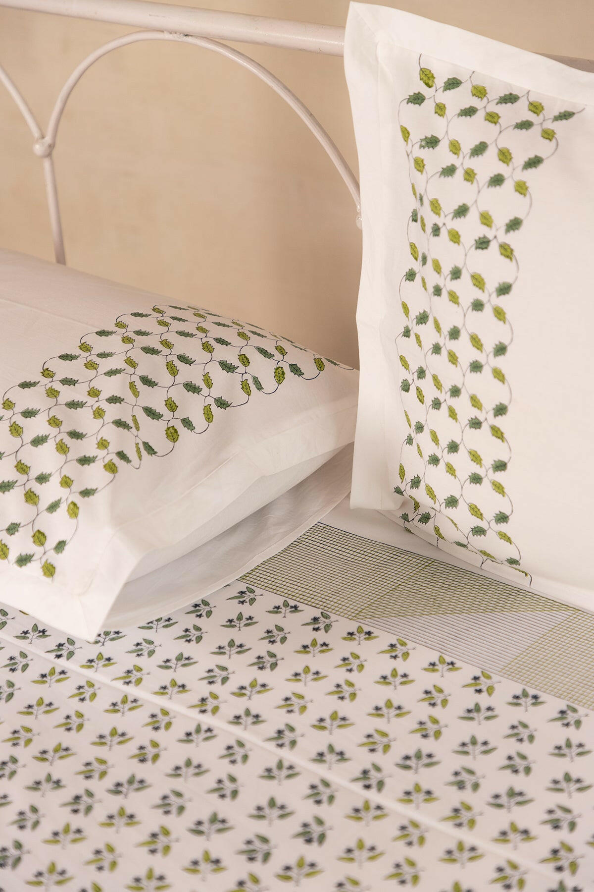 Olive Green Leaf Tropicana Pure Cotton Bedsheet