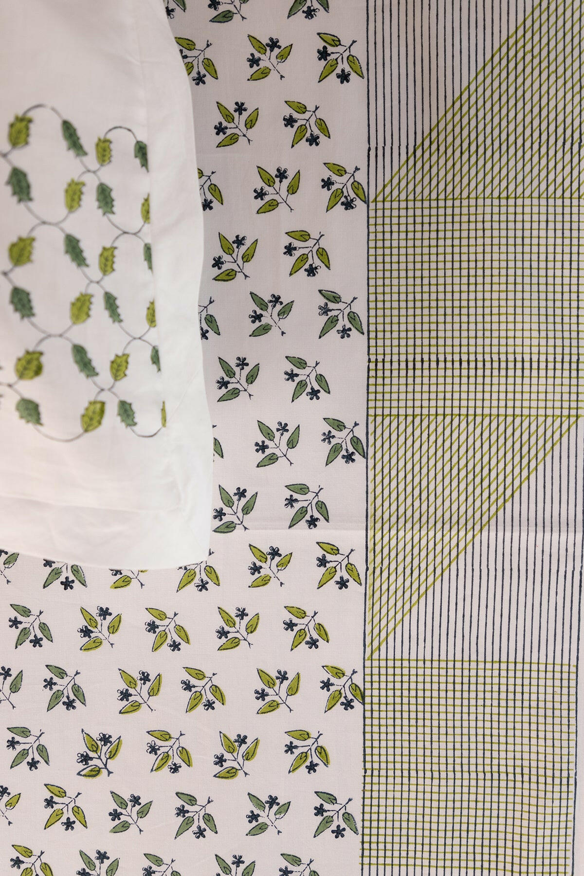 Olive Green Leaf Tropicana Pure Cotton Bedsheet