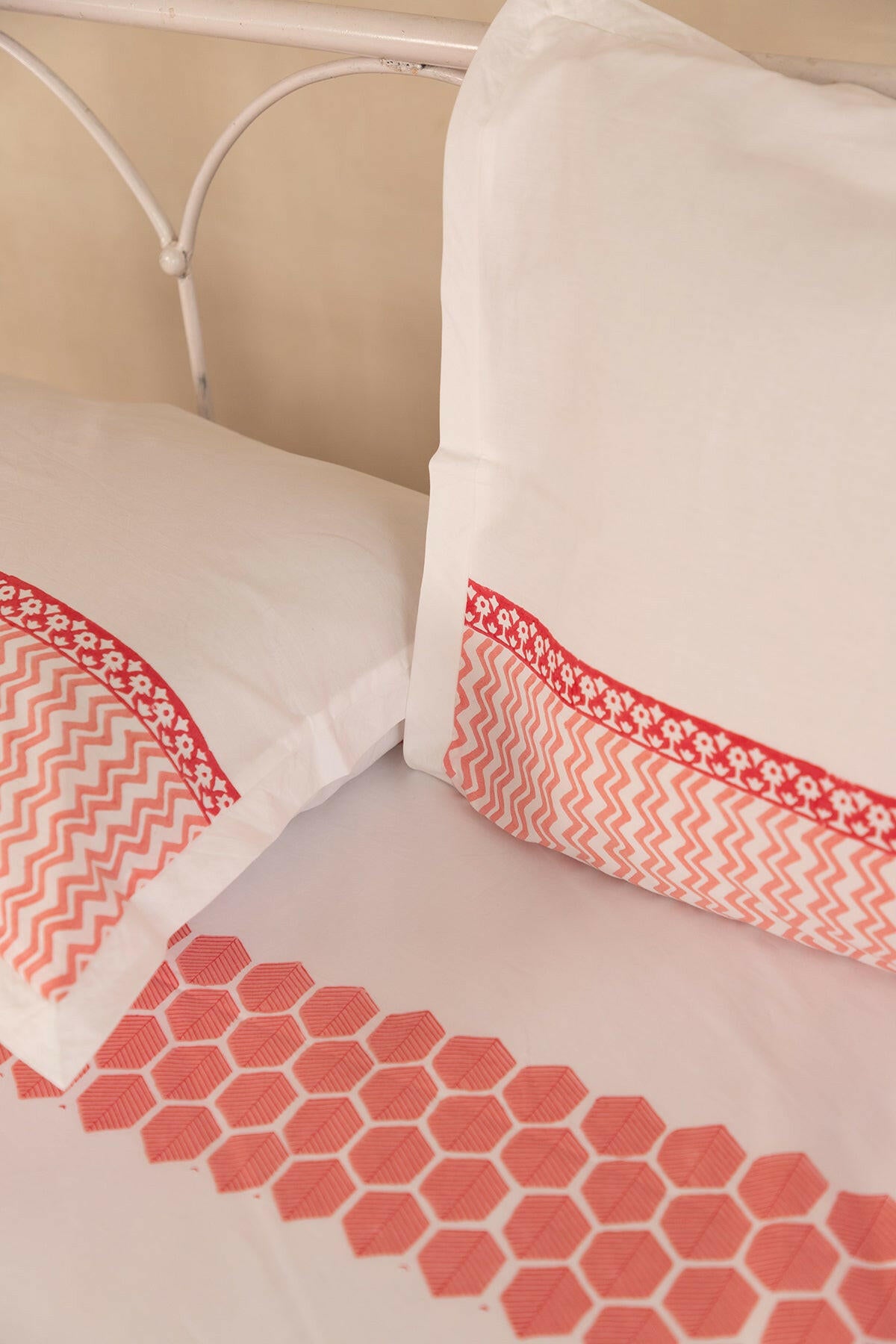 Red Maple Honeycomb Pure Cotton Bedsheet