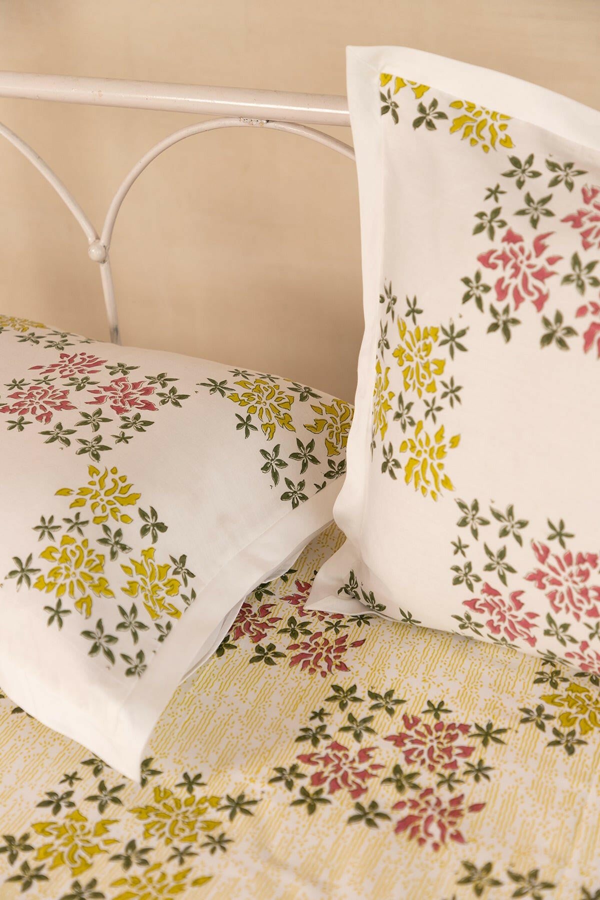 Olive & Hibiscus Bougainvillea Bedsheet - Adya