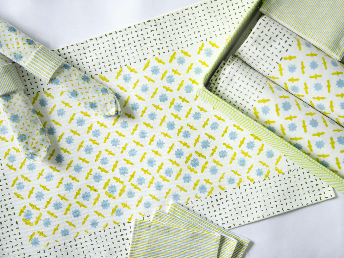 Starry Nights Table Set