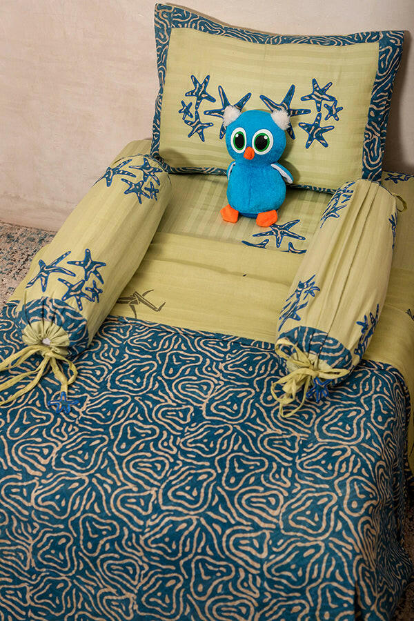 Pepper Stem Star Patch Cot Set