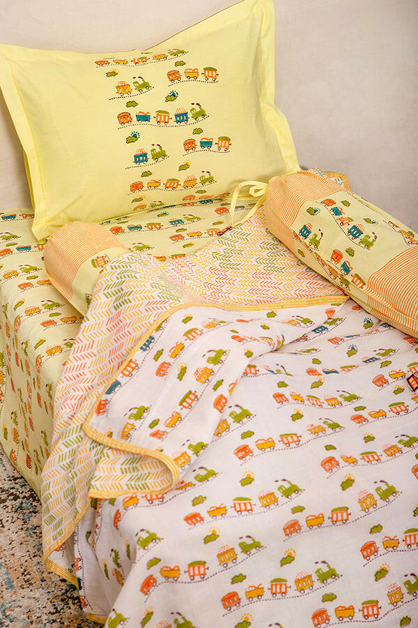 Summer Honey Train Cot Set