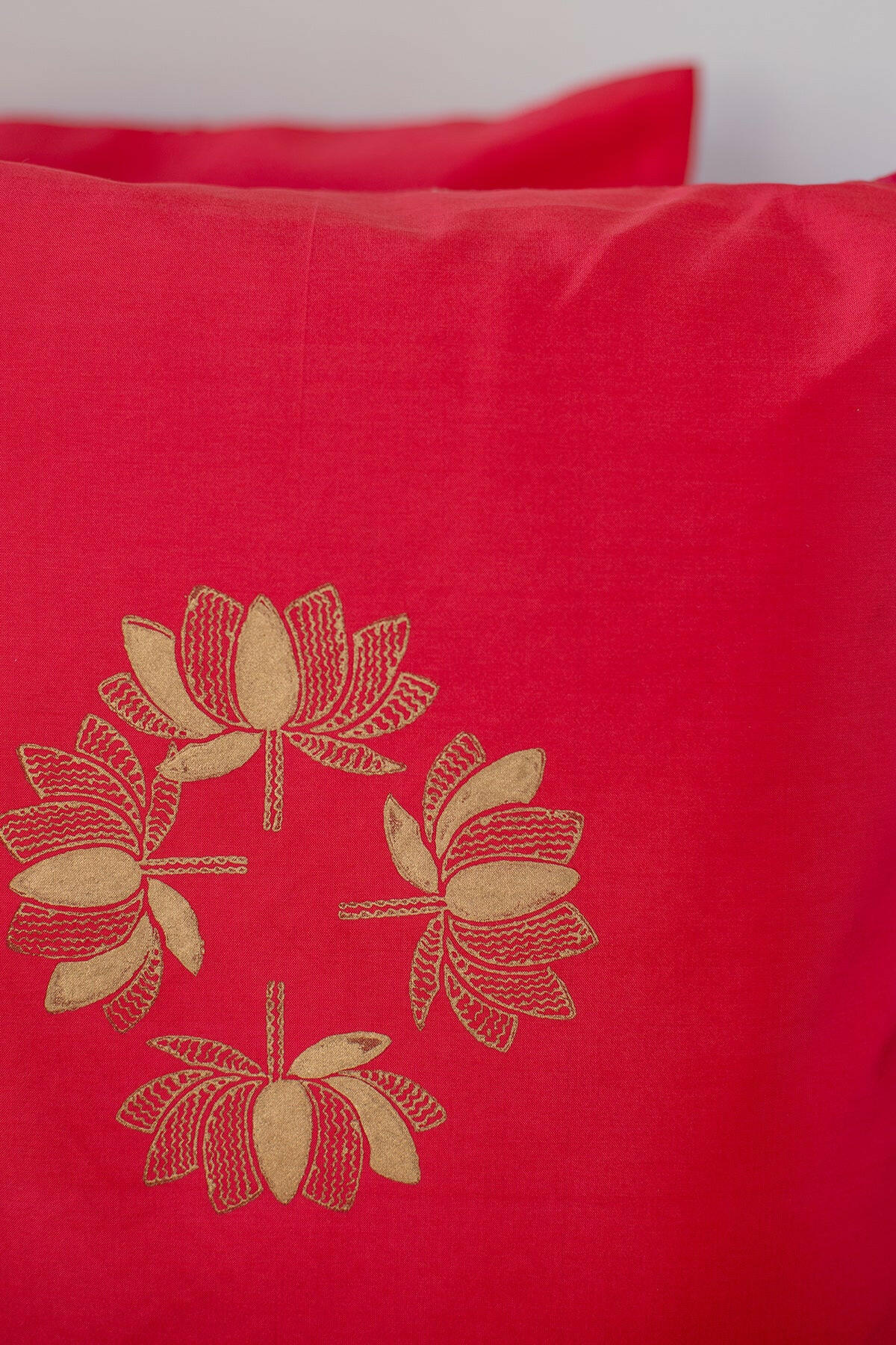 Red Maple Lotus Cushion Set