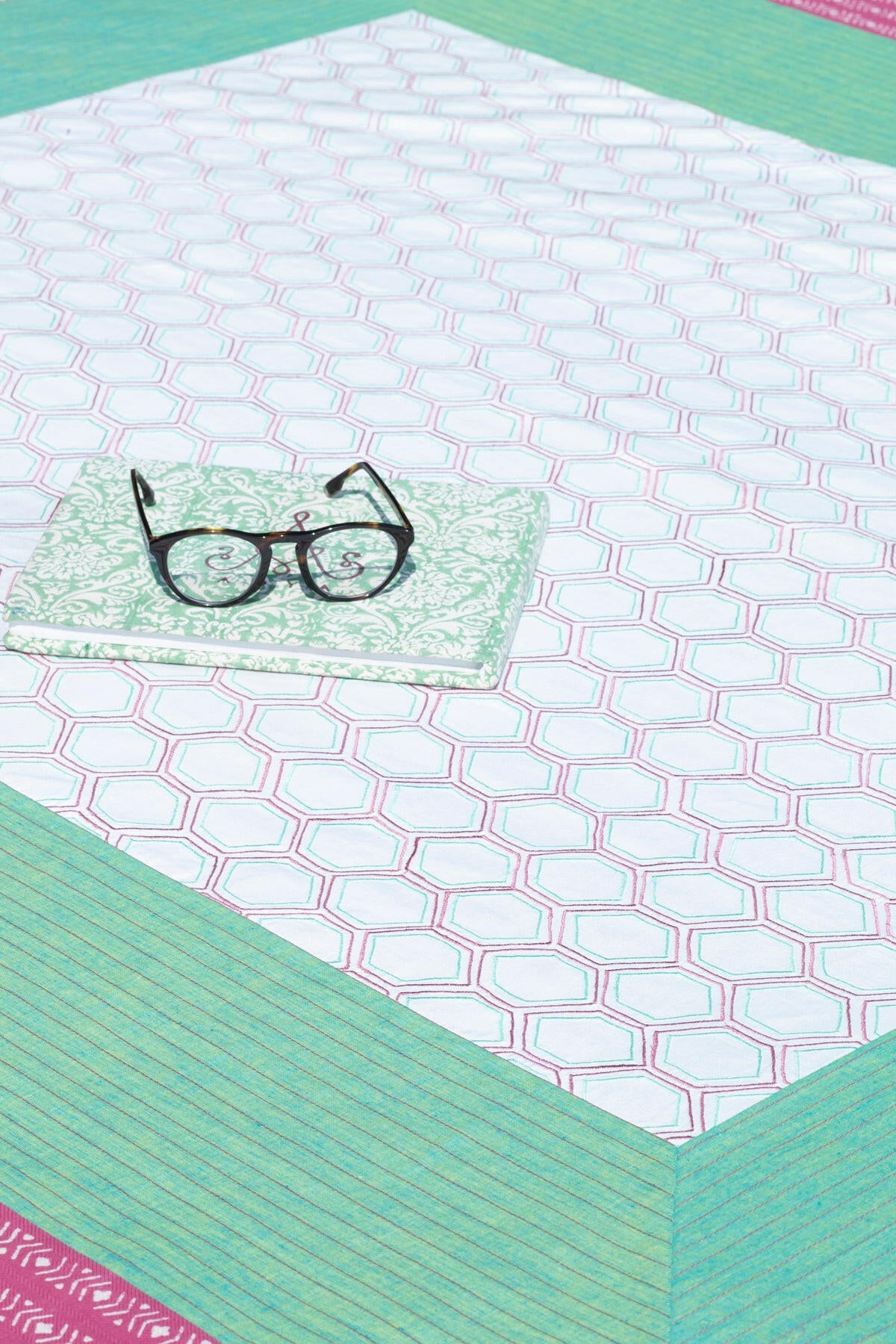 Jasmine & Hibiscus Hexagon Premium Bedcover