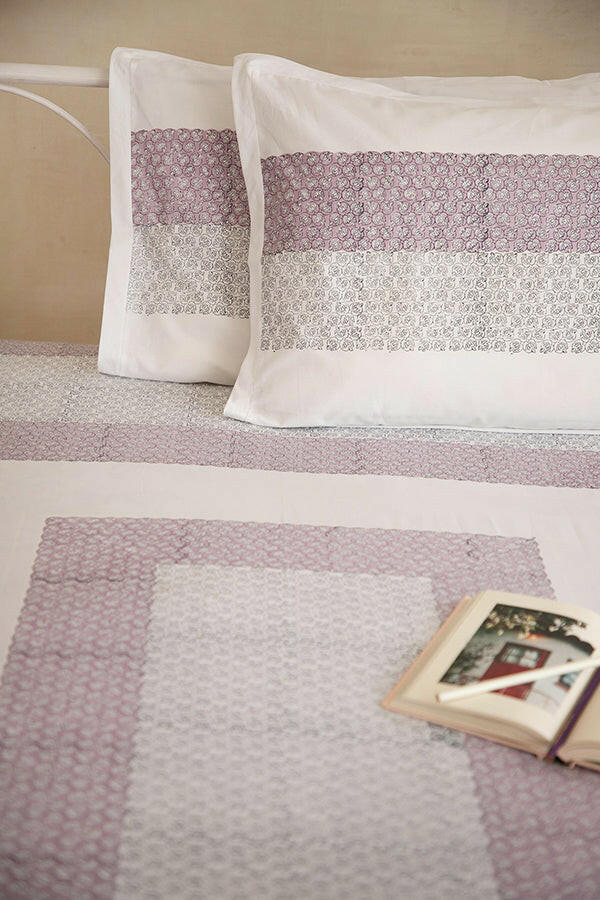 Lavender Water Lotus Bedsheet