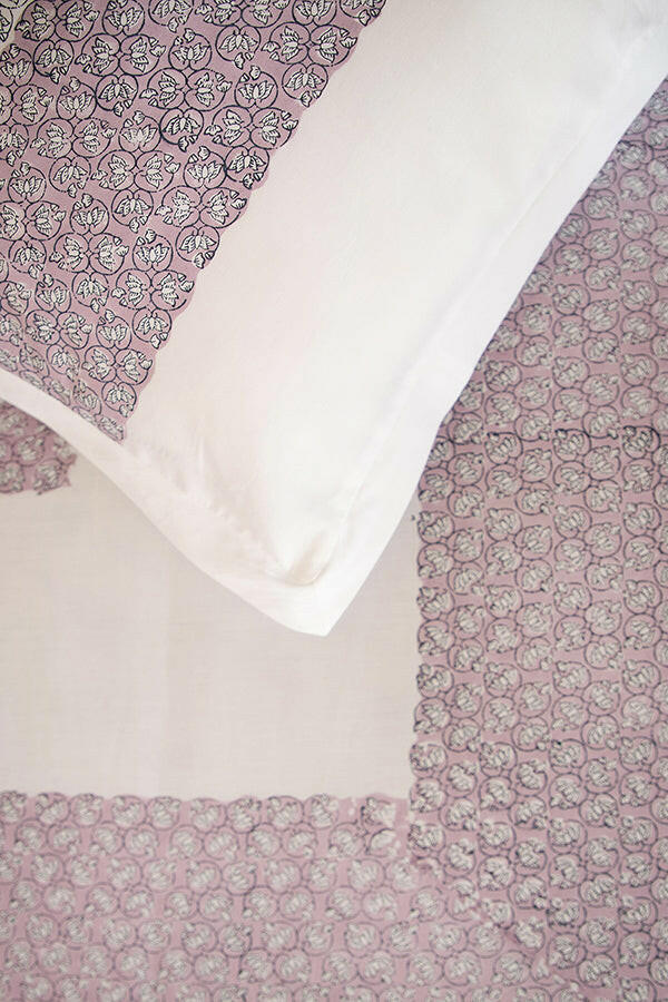 Lavender Water Lotus Bedsheet