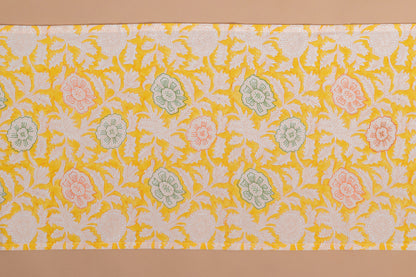 Multicolor Reversible Table Linen Set