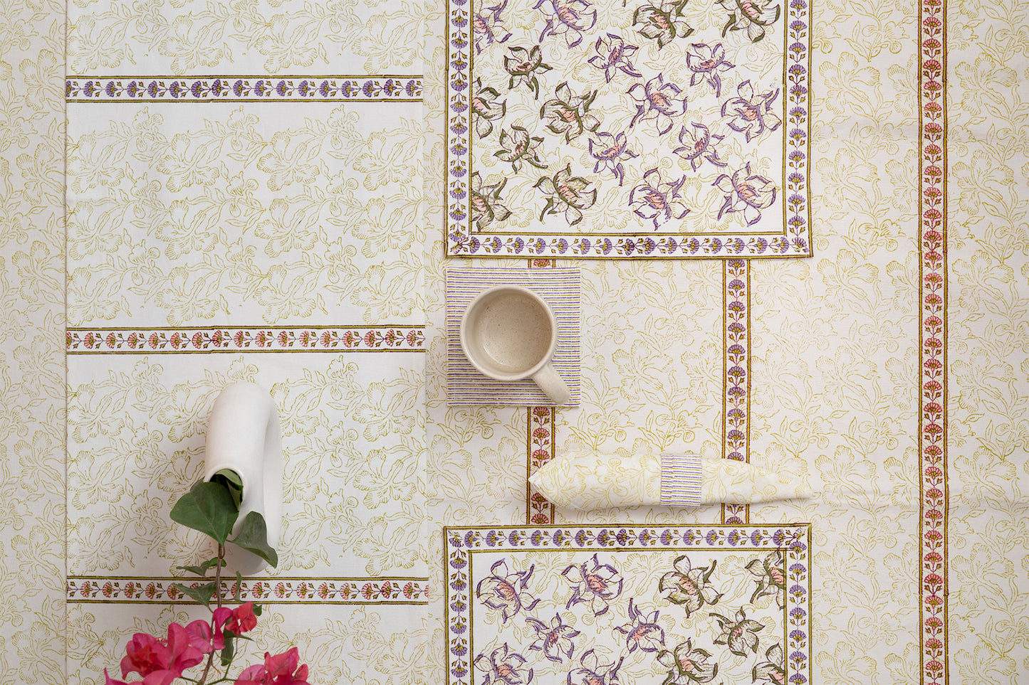 Lilac Blooming Elegance Table Linen Set