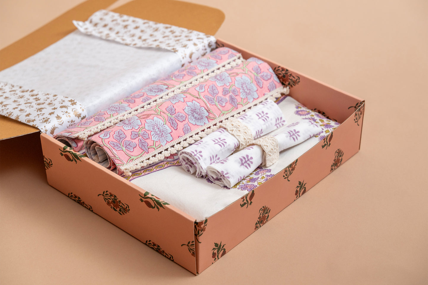 Floral Harmony Table Linen Set