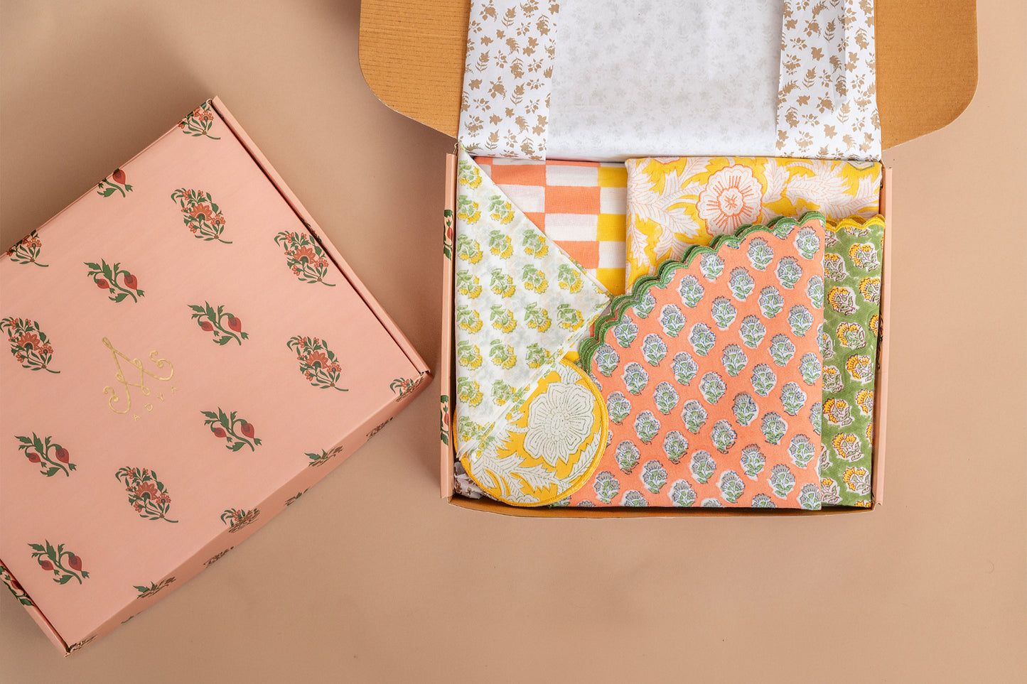 Multicolor Reversible Table Linen Set