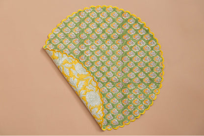Multicolor Reversible Table Linen Set