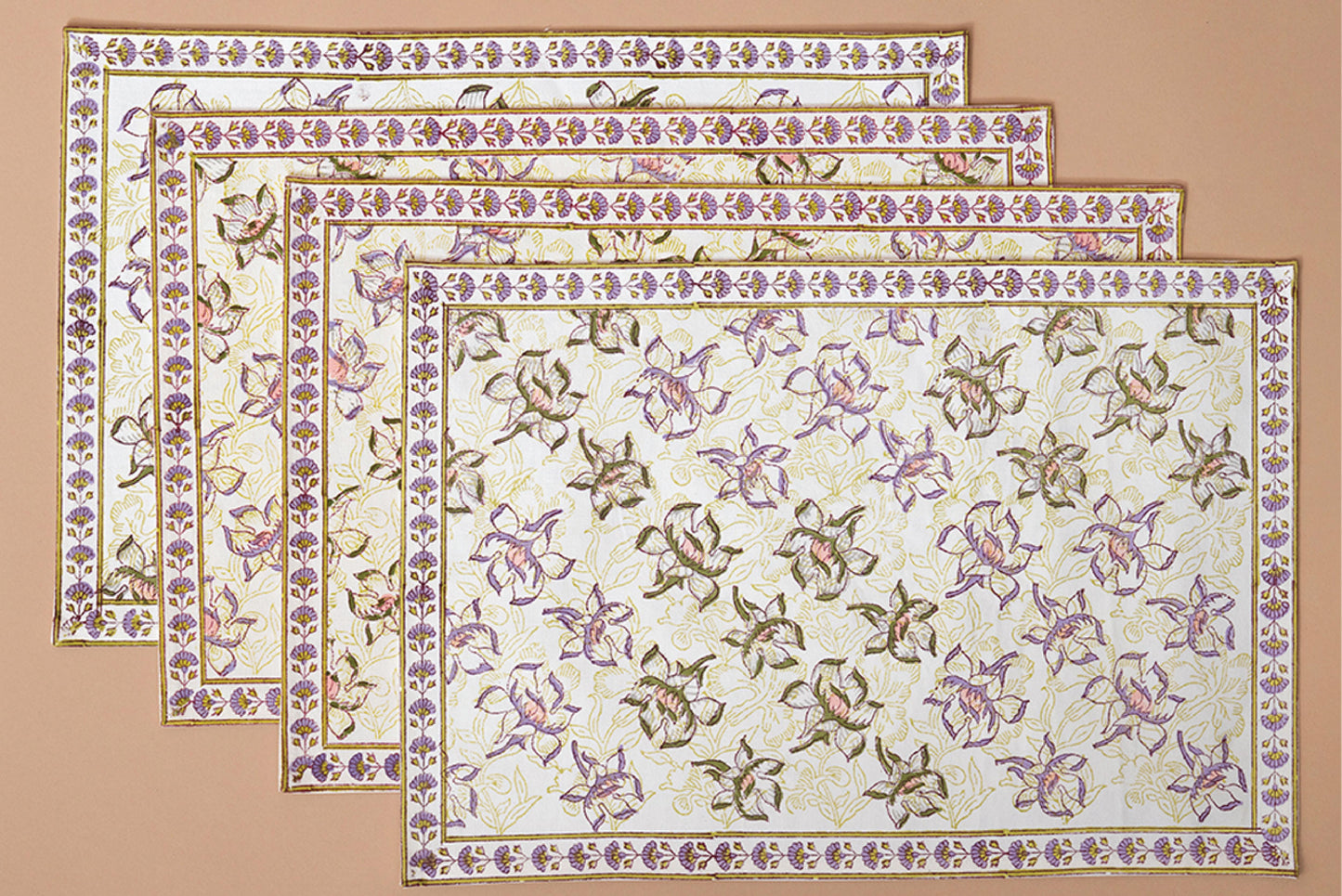 Lilac Blooming Elegance Table Linen Set