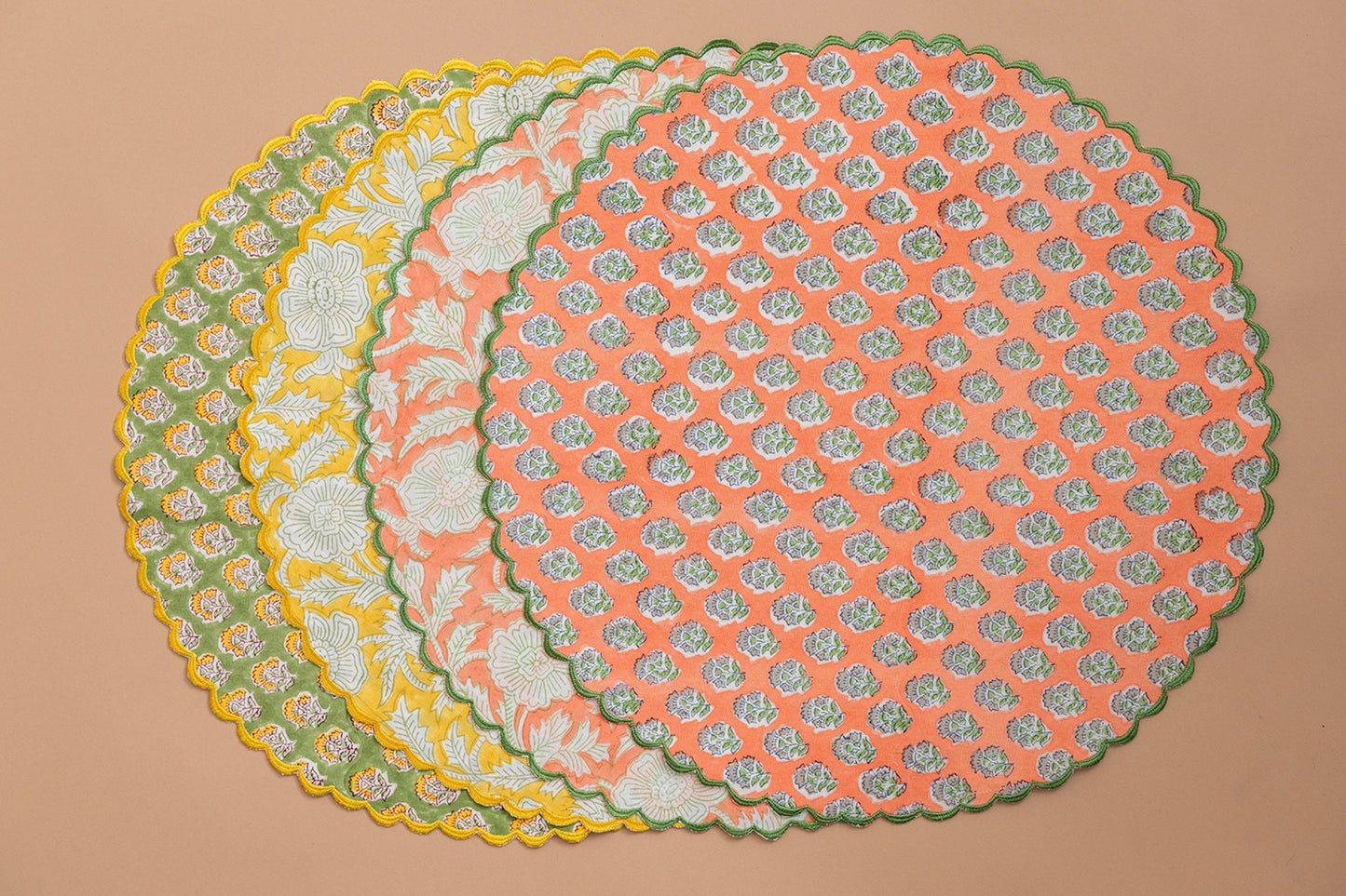 Multicolor Reversible Table Linen Set
