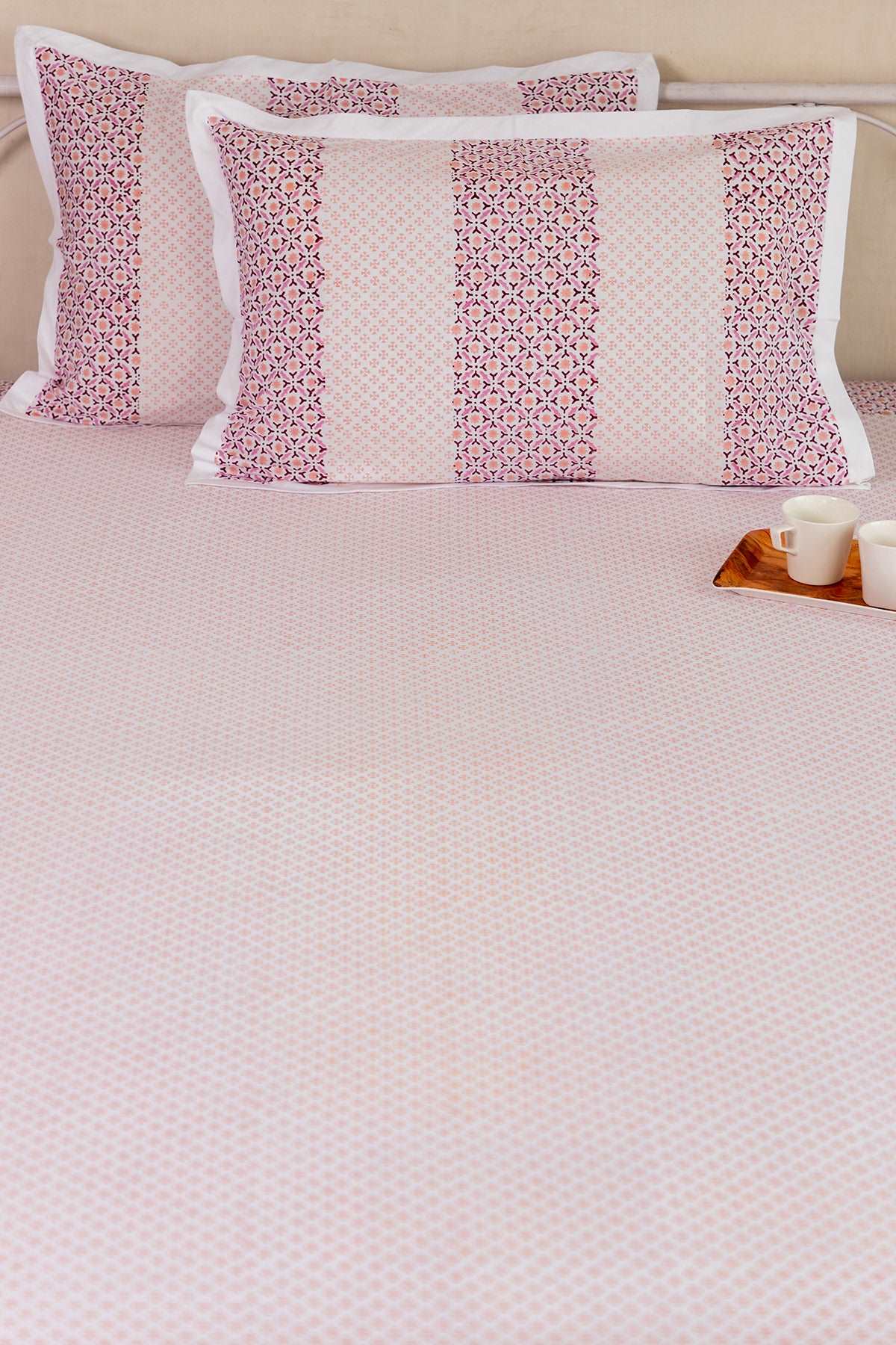 Fired Brick & Rose Tan Polygon Bedsheet