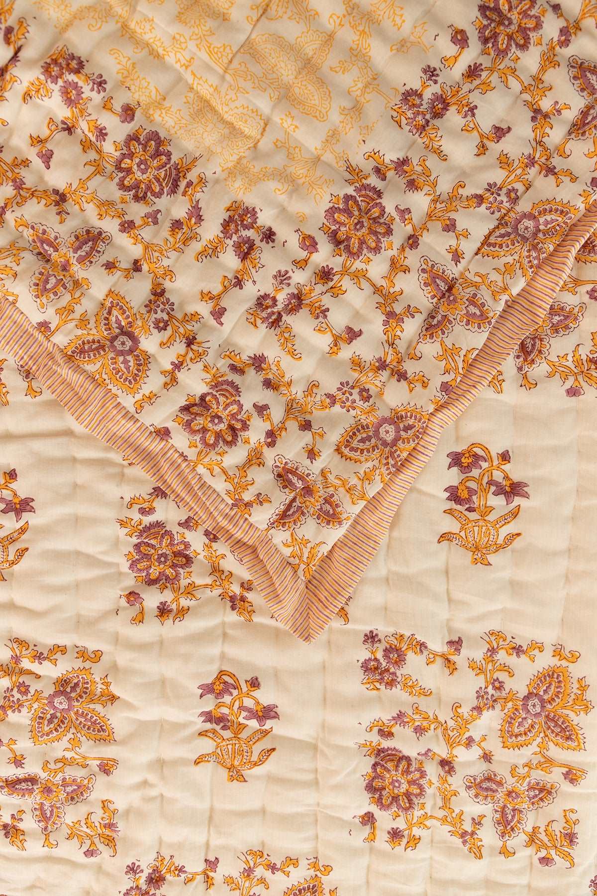 Honey & Ruby Lily Quilt