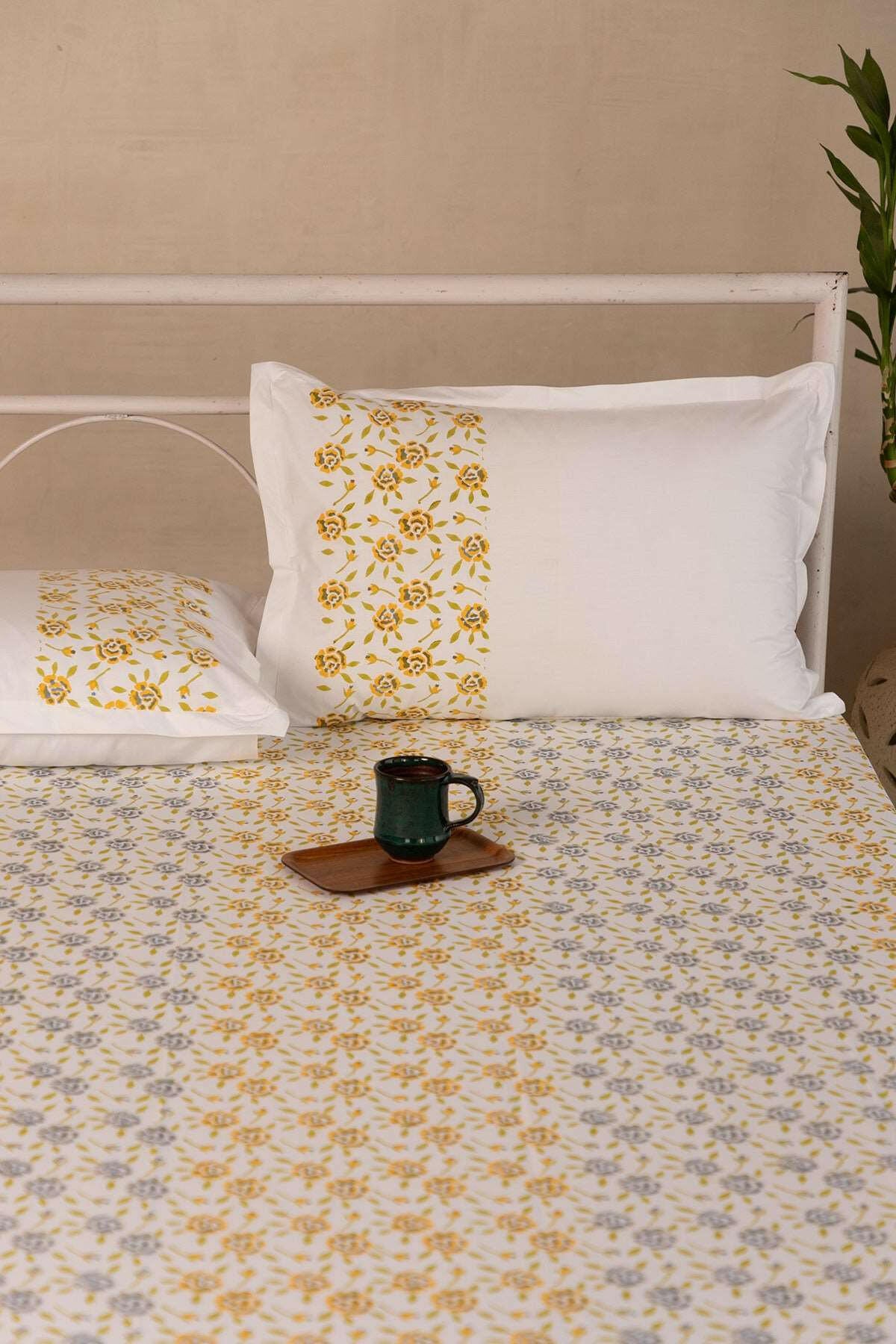 Iron & Bumblebee Rose Bedsheet