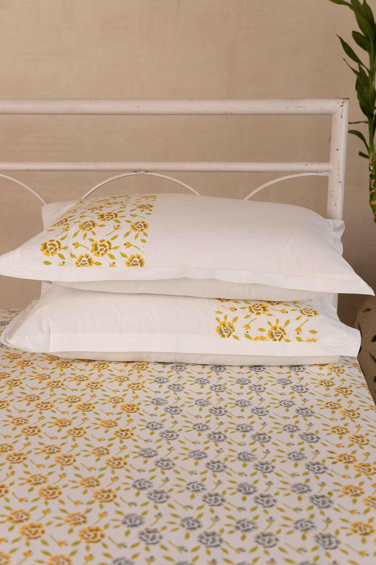 Iron & Bumblebee Rose Bedsheet