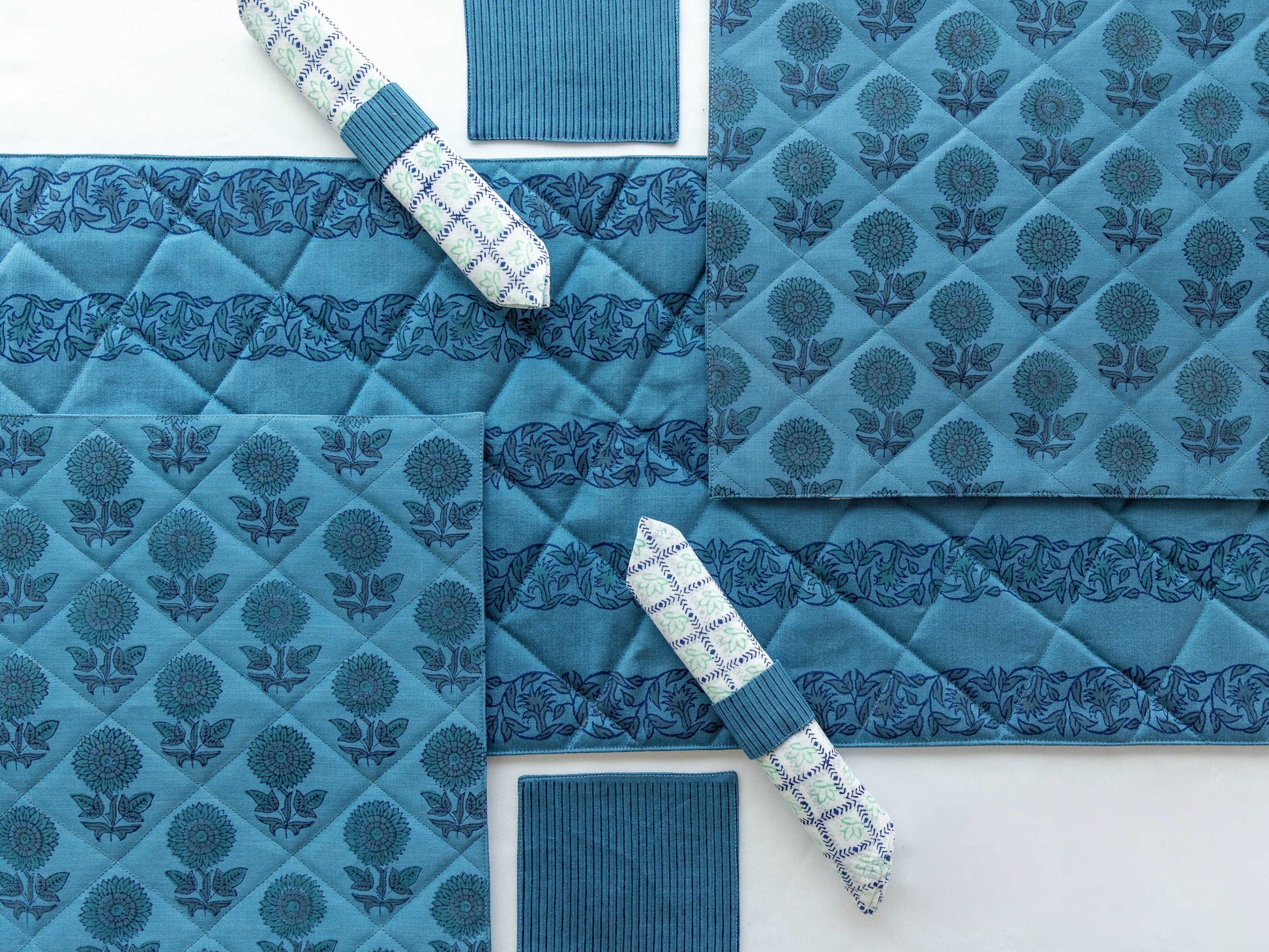 Blue Quilted Sunflower Table Set