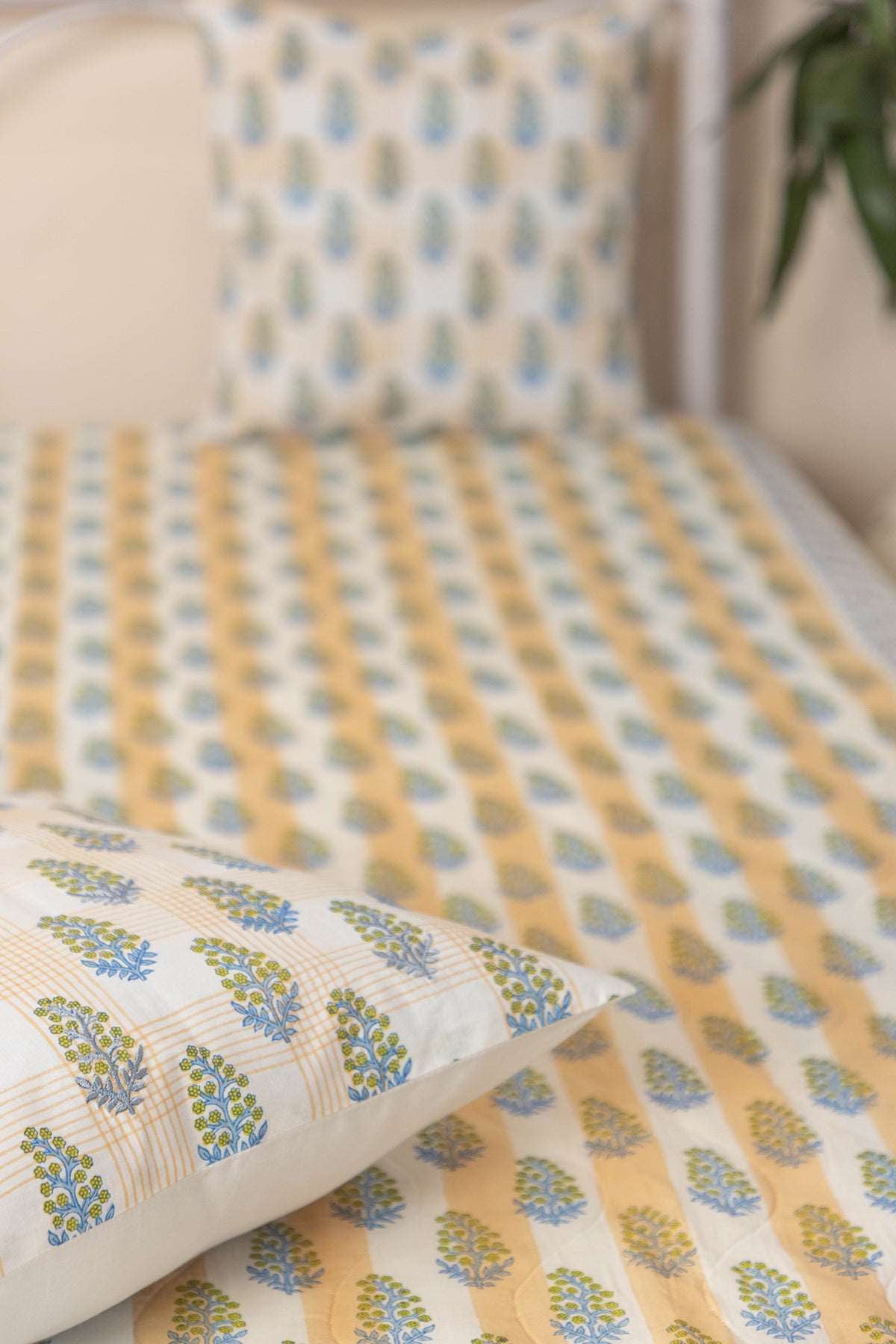 Dewy Florets Quilted Bedcover