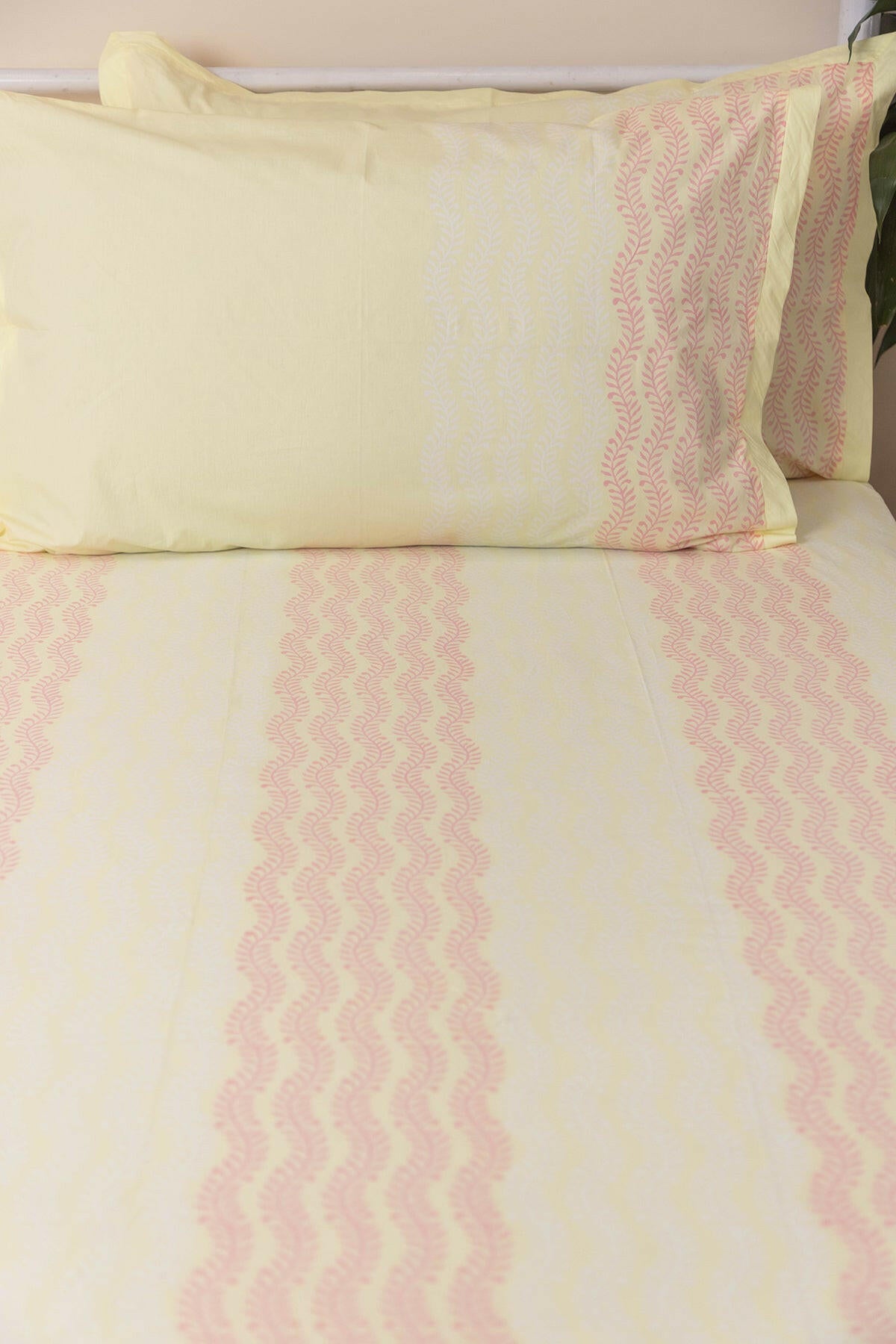 Light Yellow Abstract Cotton Bedcover