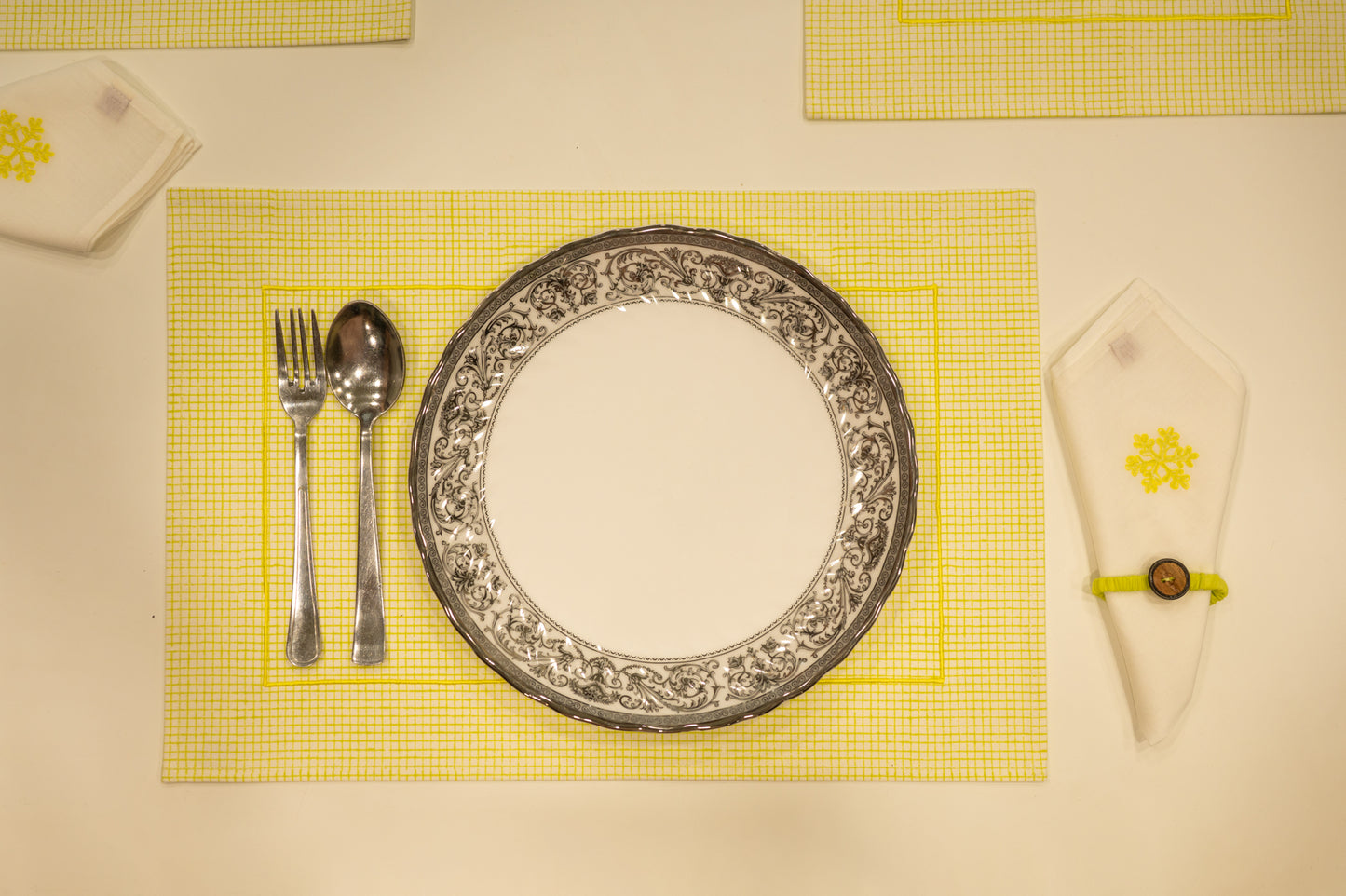 Yellow Chequered Festive Dining Mat Set