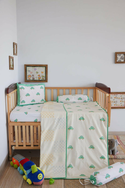 Holiday Green Car Cot Set