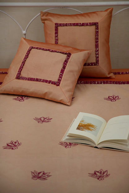 Tangerine & Fern Sacred Lotus Premium Bedcover