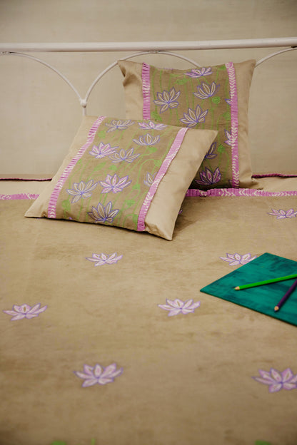 Olive & Orchid Sacred Lotus Premium Bedcover