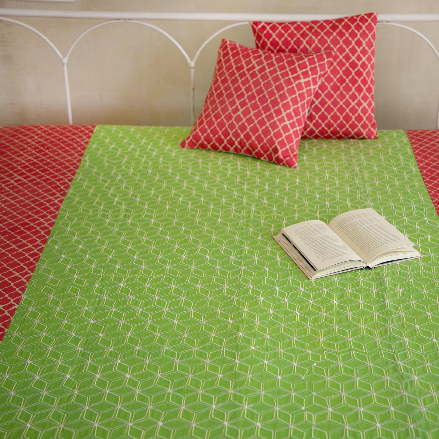 Red & Lime Green Premium Bedcover