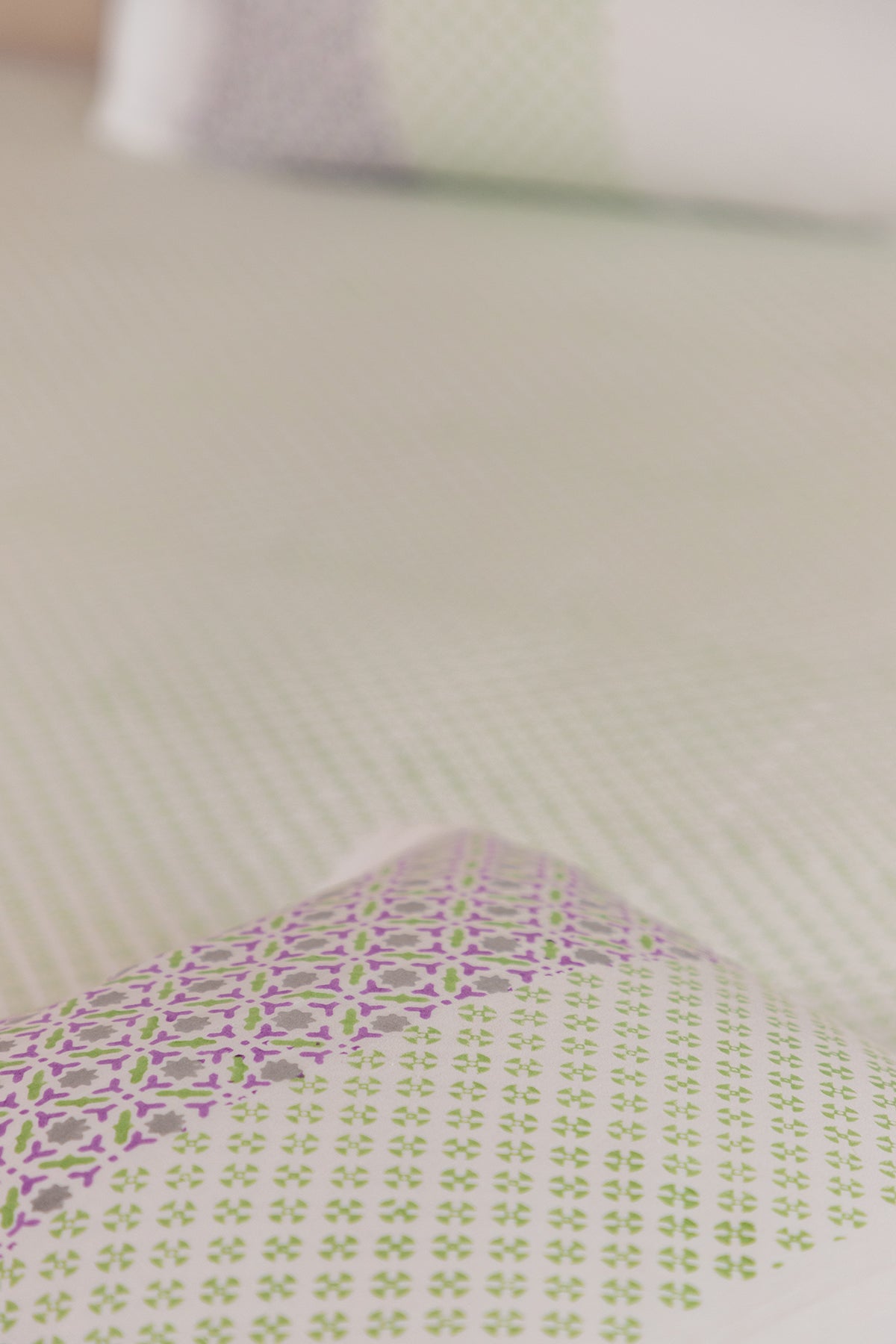 Lilac & Green Polygon Bedsheet