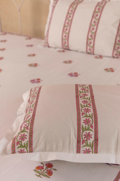 Living Coral Carnation Pure Cotton Bedsheet