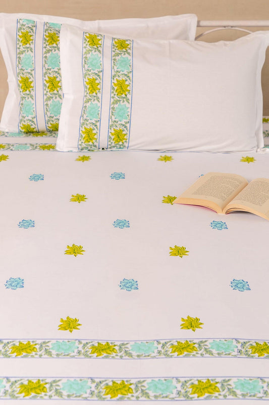 Cool Breeze Hibiscus Pure Cotton Bedsheet