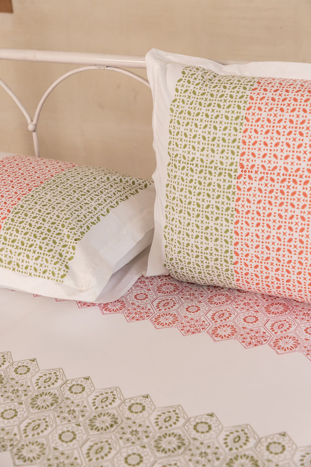 Olive & Ruby Hexagon Bedsheet