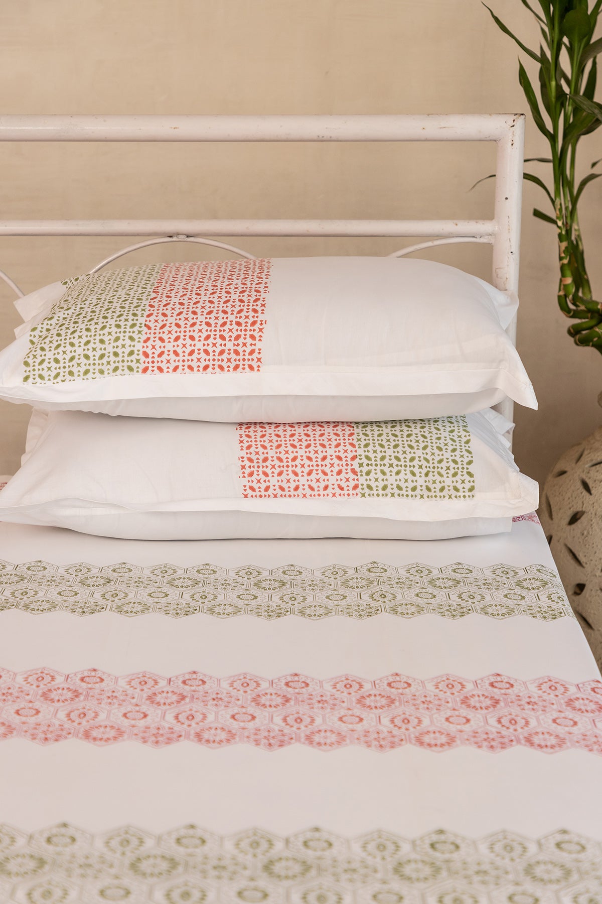 Olive & Ruby Hexagon Bedsheet