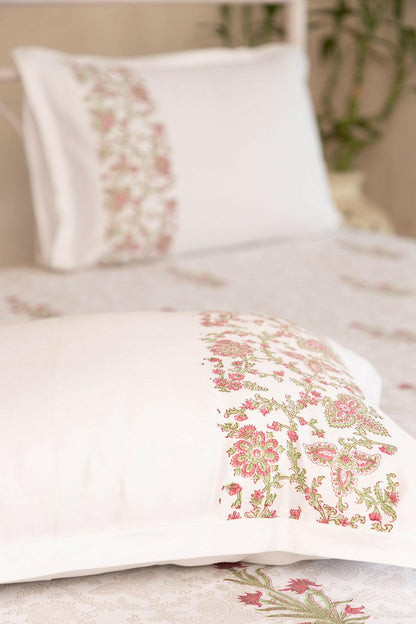 Ruby & Charcoal Lily Bedsheet
